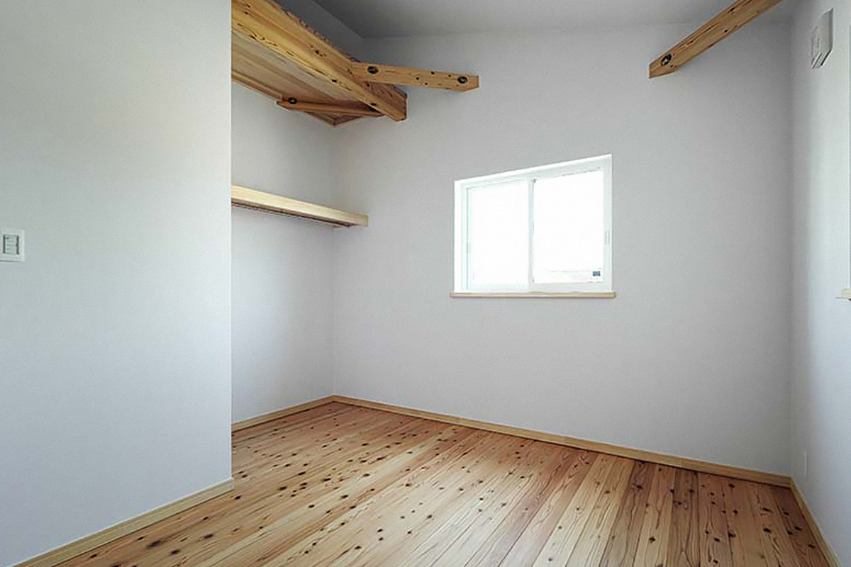 自然素材を原料とした呼吸する「壁紙」